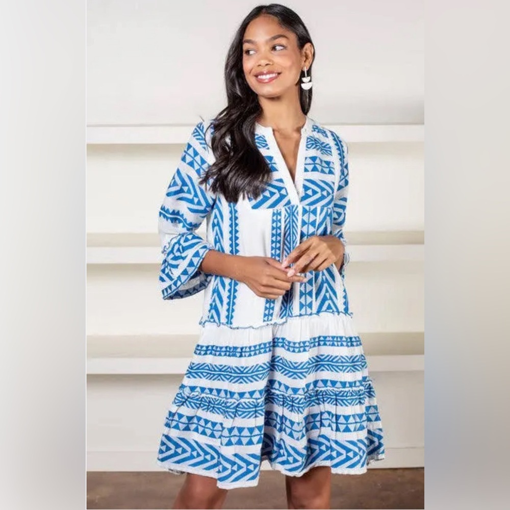 Like new Sz L THML South Caicos embroidered dress